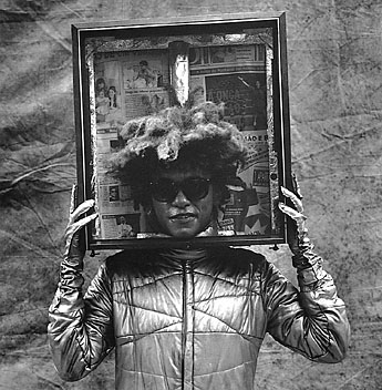 Rogerio Reis, Untitled (Man with Head in Frame)